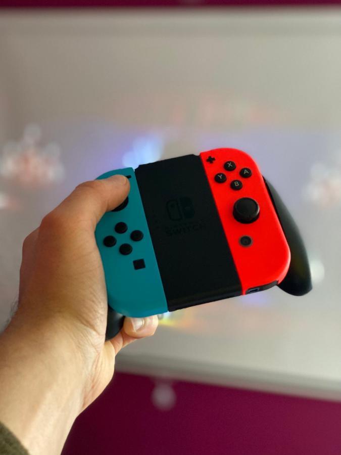 Capsule Groovy-Jacuzzi-Sauna-Billard-Netflix- Nintendo Switch & Jeux Mons Exterior photo