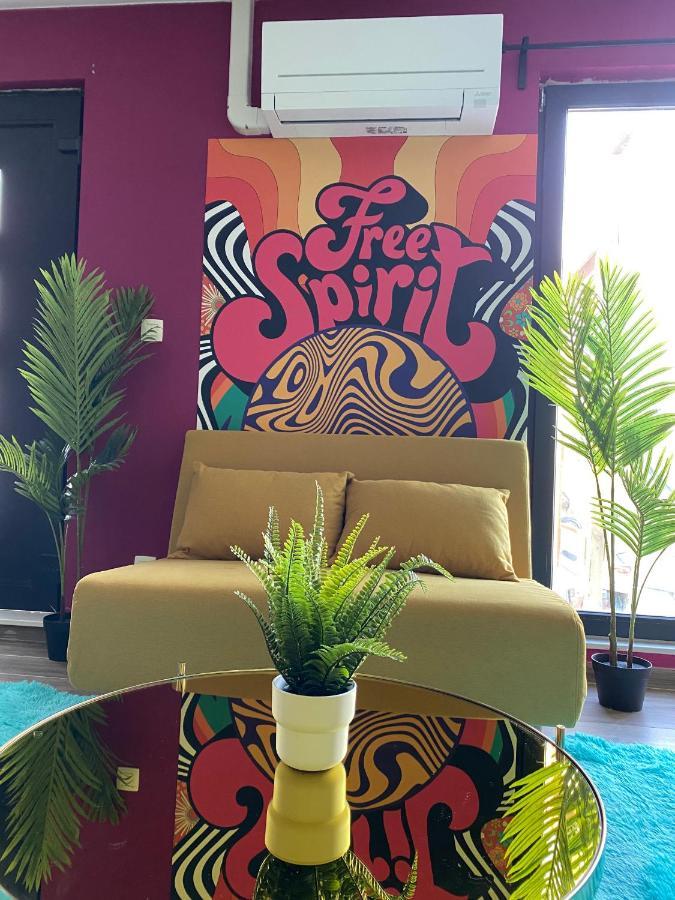 Capsule Groovy-Jacuzzi-Sauna-Billard-Netflix- Nintendo Switch & Jeux Mons Exterior photo