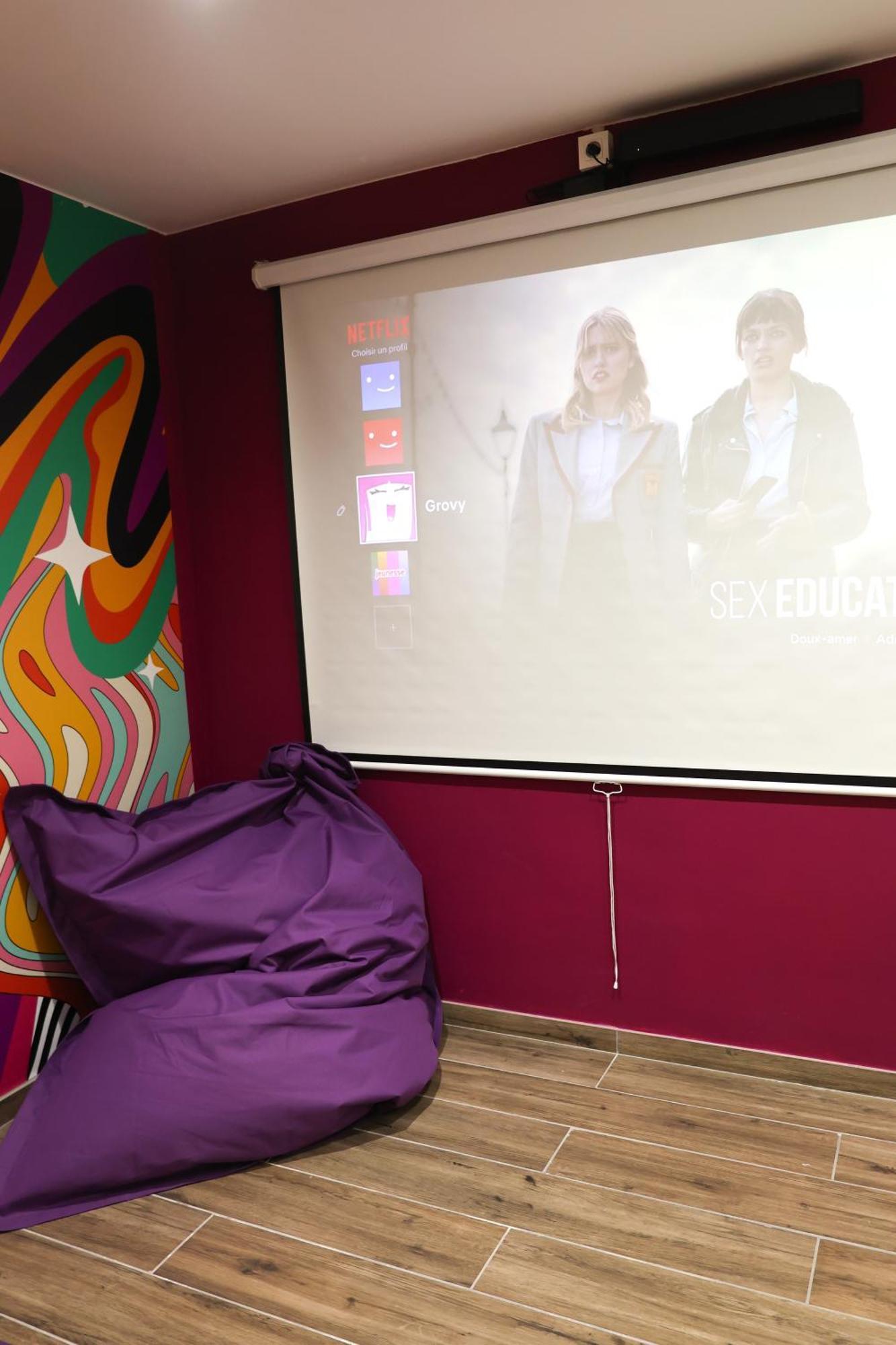 Capsule Groovy-Jacuzzi-Sauna-Billard-Netflix- Nintendo Switch & Jeux Mons Exterior photo